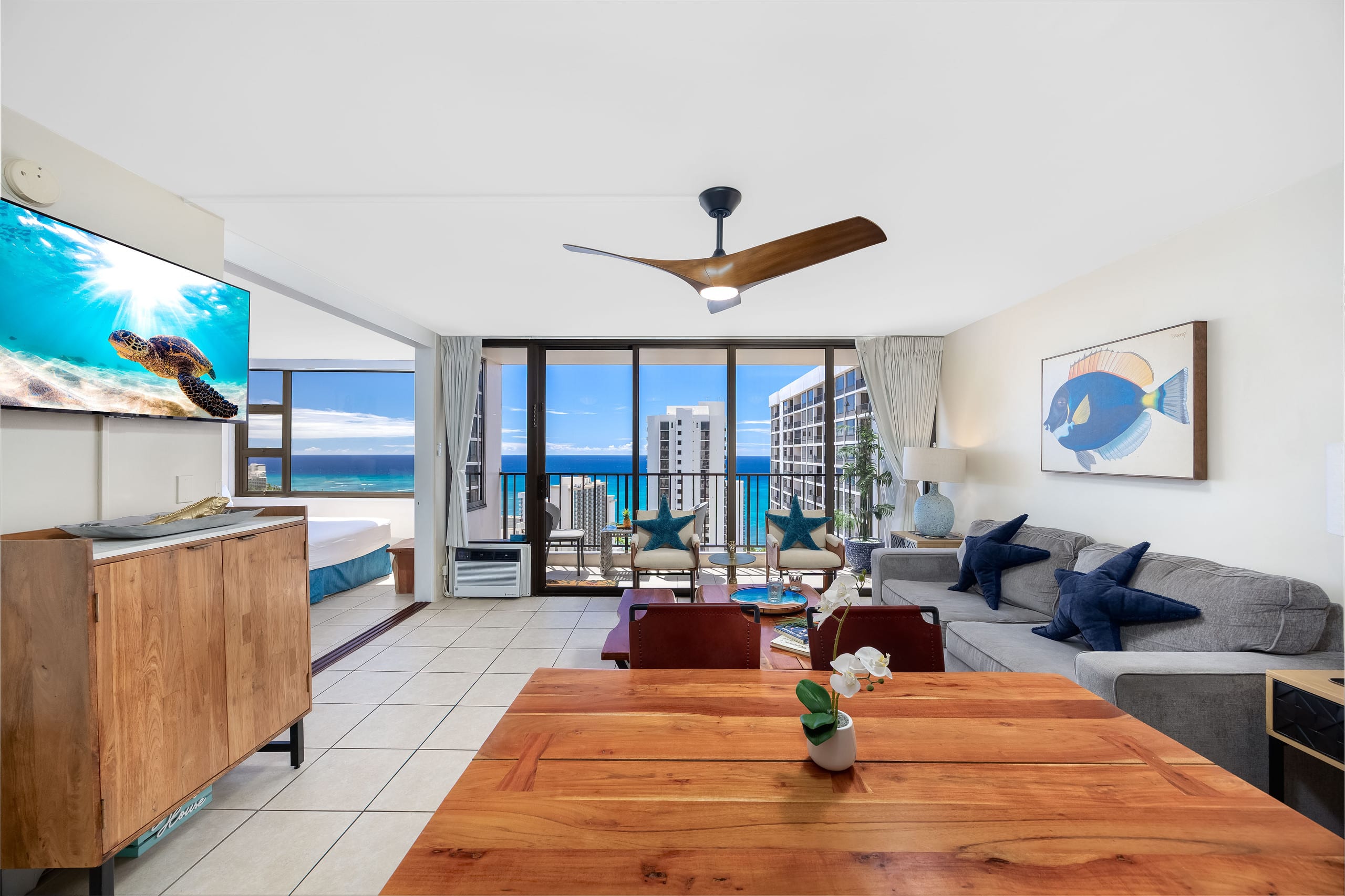 Condo in Honolulu · ★4.9 · 1 bedroom · 3 beds · 1 private bath - Image 10