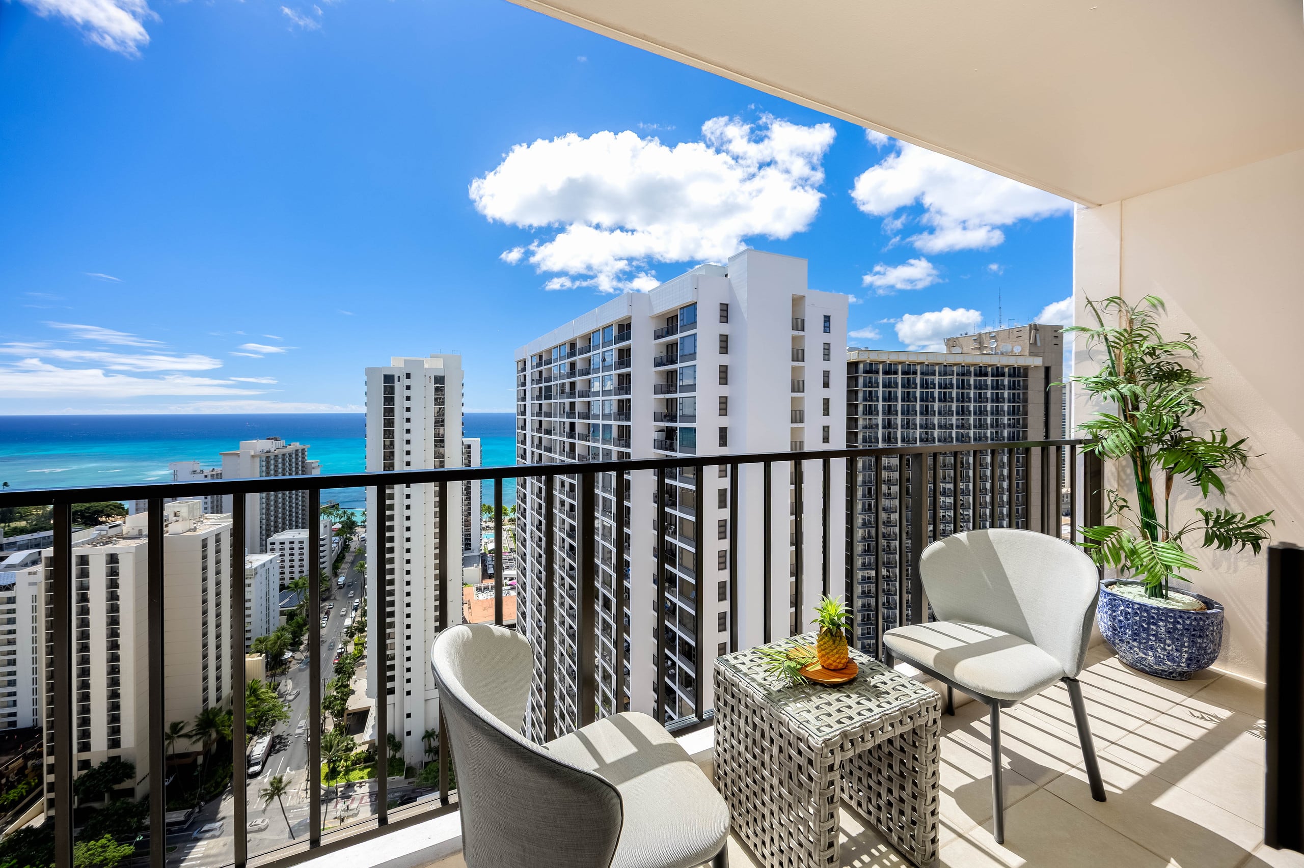 Condo in Honolulu · ★4.9 · 1 bedroom · 3 beds · 1 private bath - Image 46