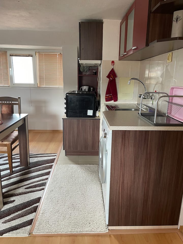 Lovely 1-bedroom Near Town Centre And Aubg - North Macedonia