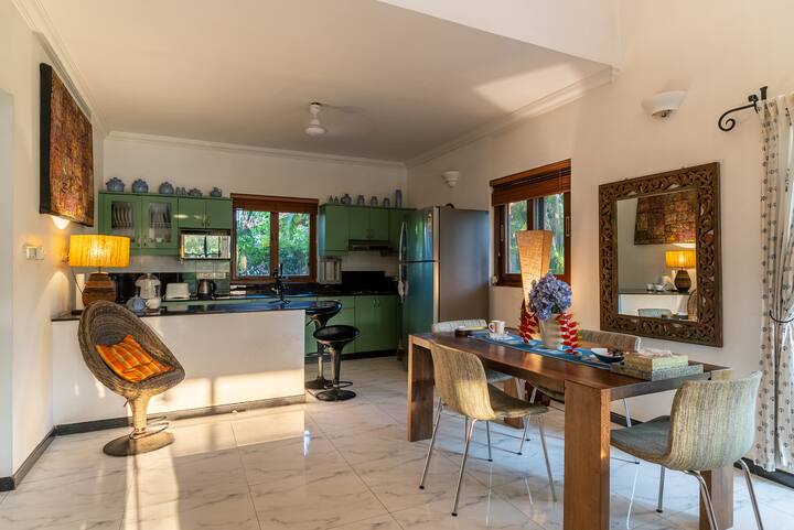 Living room image 6