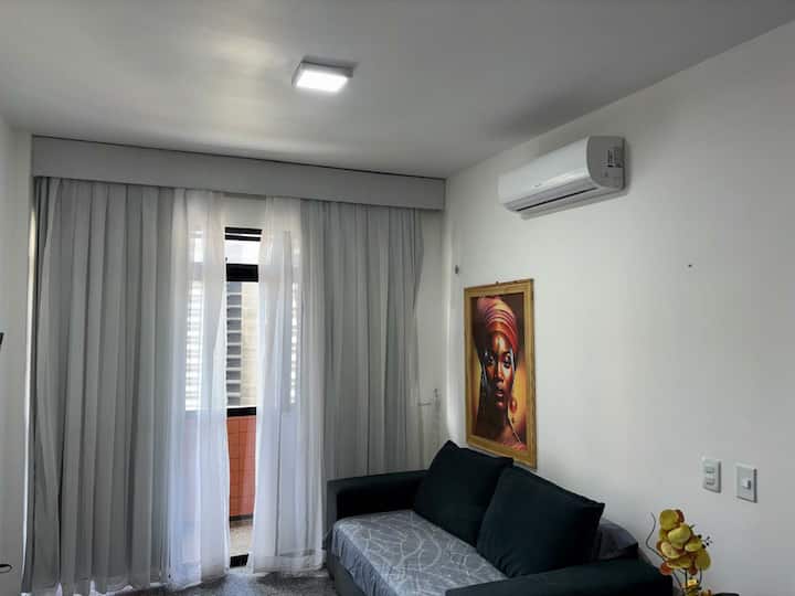 Lindo Apto Em Condomínio Fechado Próximo à Av. Beira Mar De Fortaleza. - Fortaleza