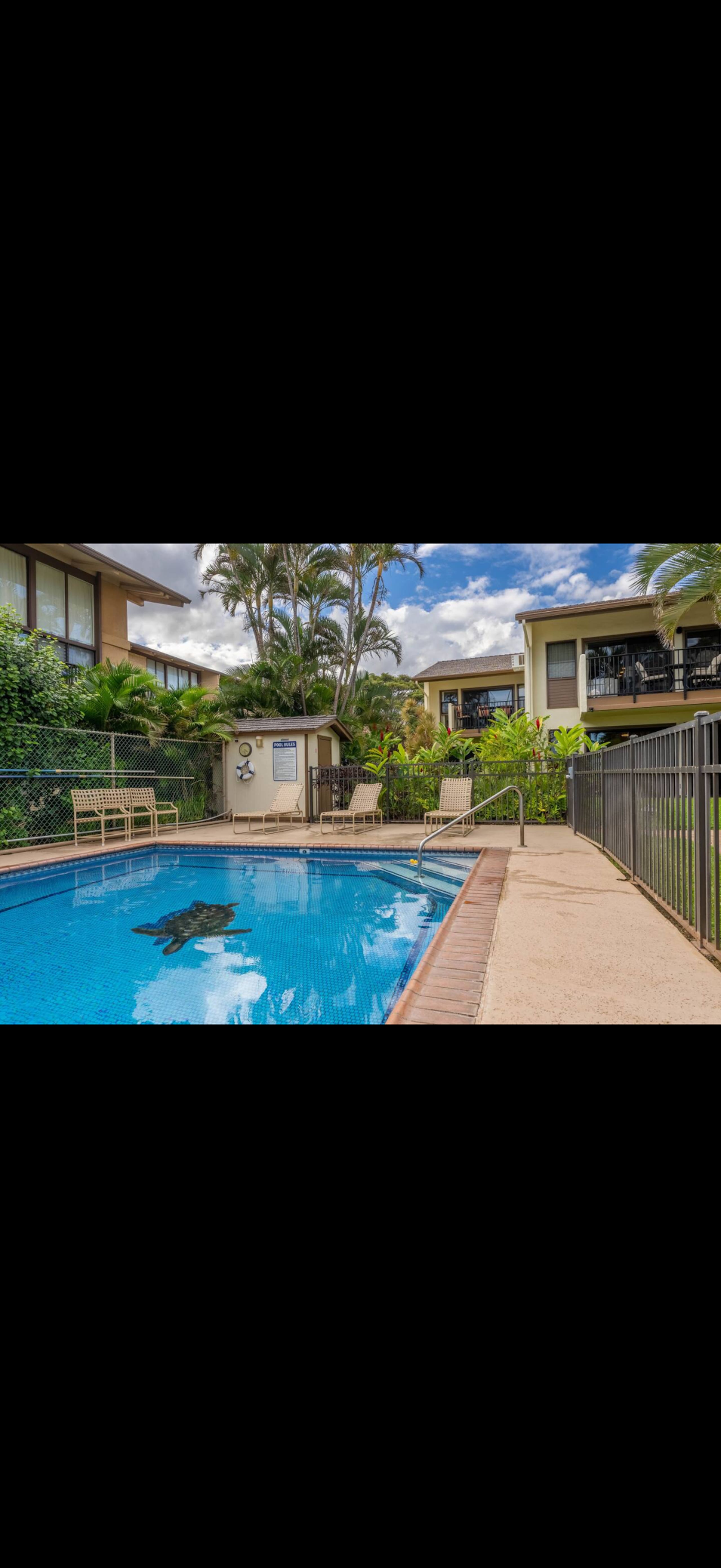 Condo in Wailuku · ★4.96 · 1 bedroom · 2 beds · 1 private bath - Image 10