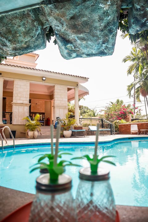 Beautiful villa 10 minutes from the beach