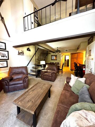 Auslander Condos - Red River managed Airbnb listing 1