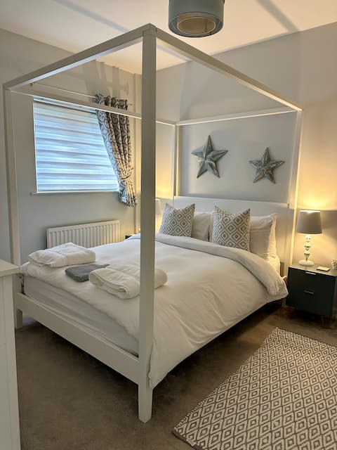 Ground Floor, 2-bed Marina Apartment