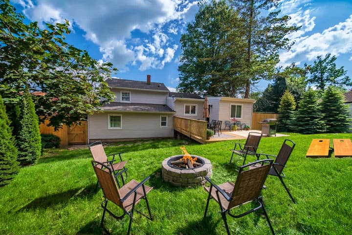 5BR Coastal Home, Walk to Beach, Private Yard