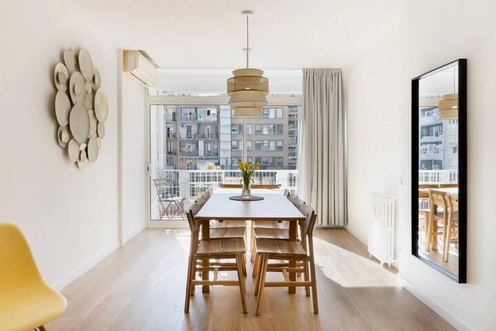 Spacious & Bright 4-Room Apartment in BCN Center gallery image 5