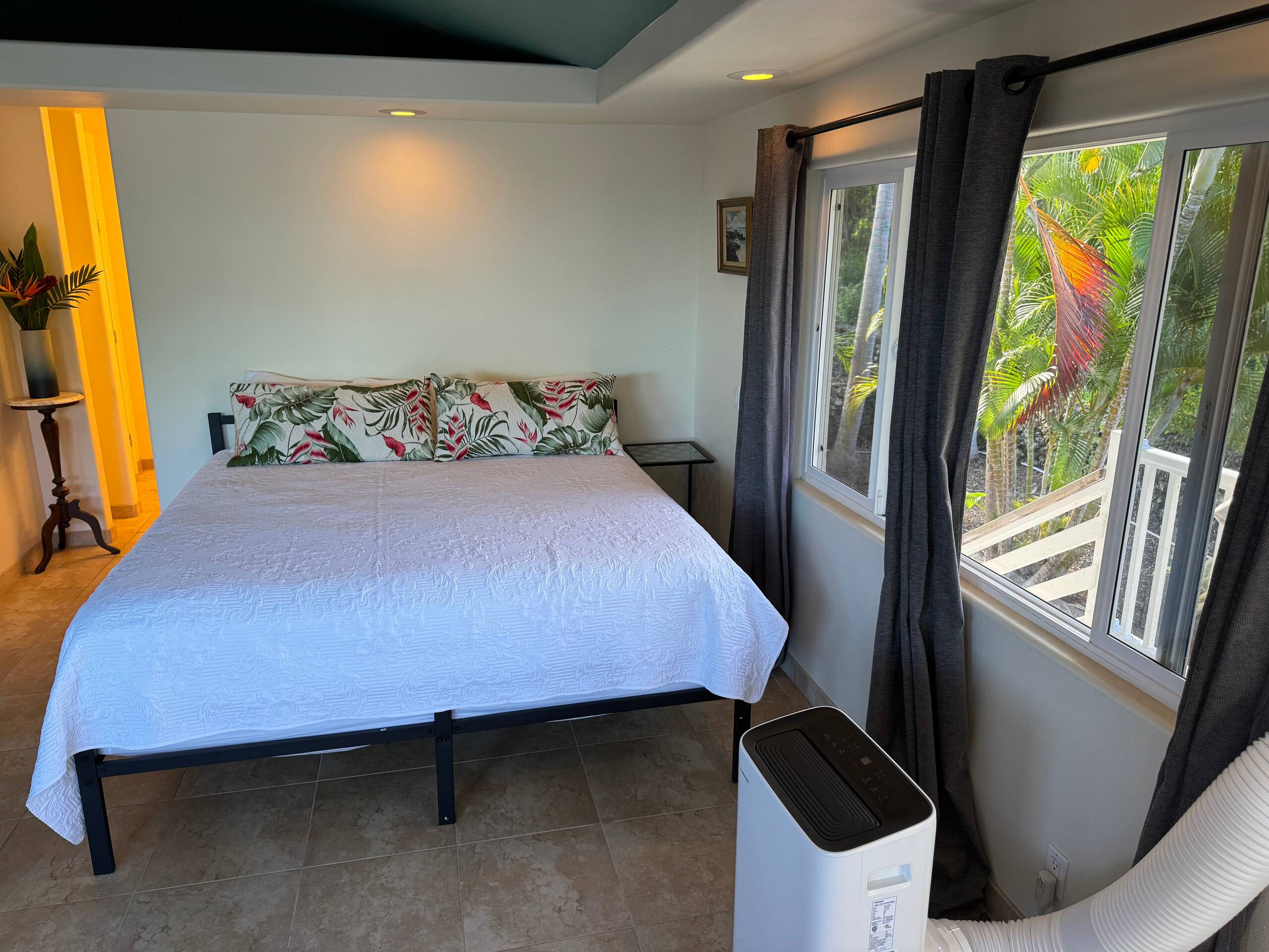 Guesthouse in Kailua-Kona · ★4.86 · 2 bedrooms · 4 beds · 2 private baths - Image 8