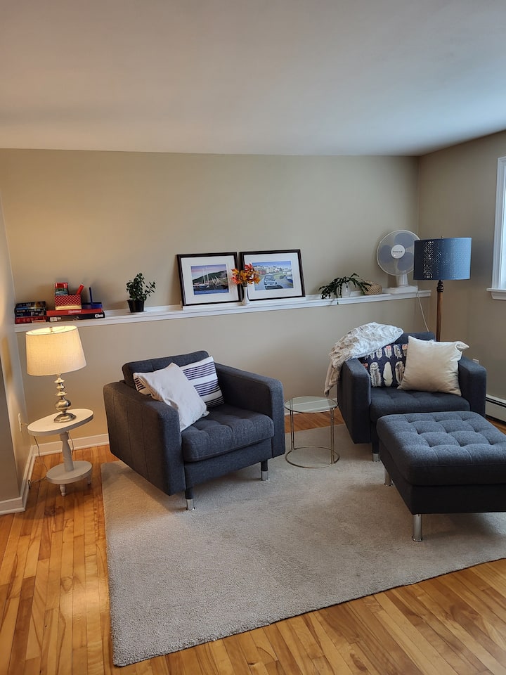 Non-smoking 2- Bedroom Rental With Private Access. - 핼리팩스 카운티