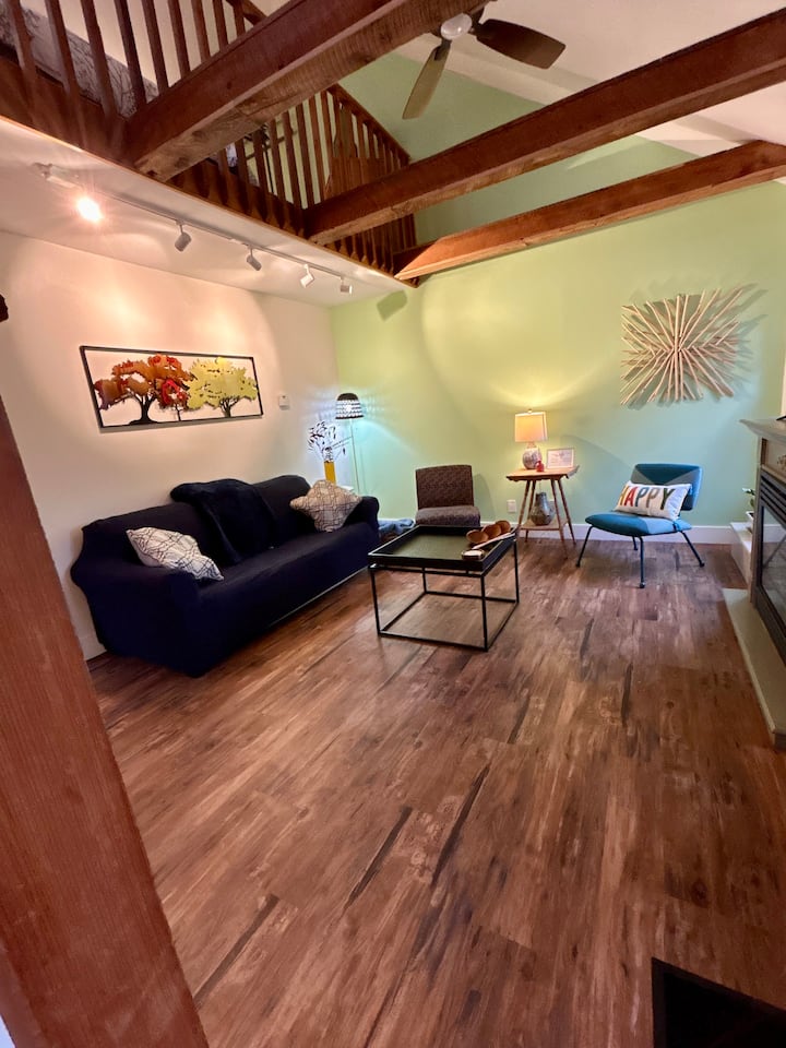 Relaxing Agrihood Getaway Bungalow-pet Friendly - Resorts World Catskills