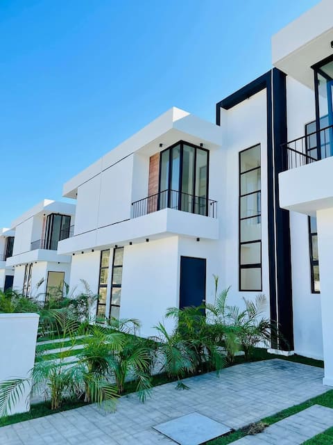 Beautiful Beach House Near Nuevo Vallarta