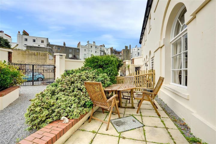 2 Bed In Brighton (Oc-bbkeme) - Brighton Marina