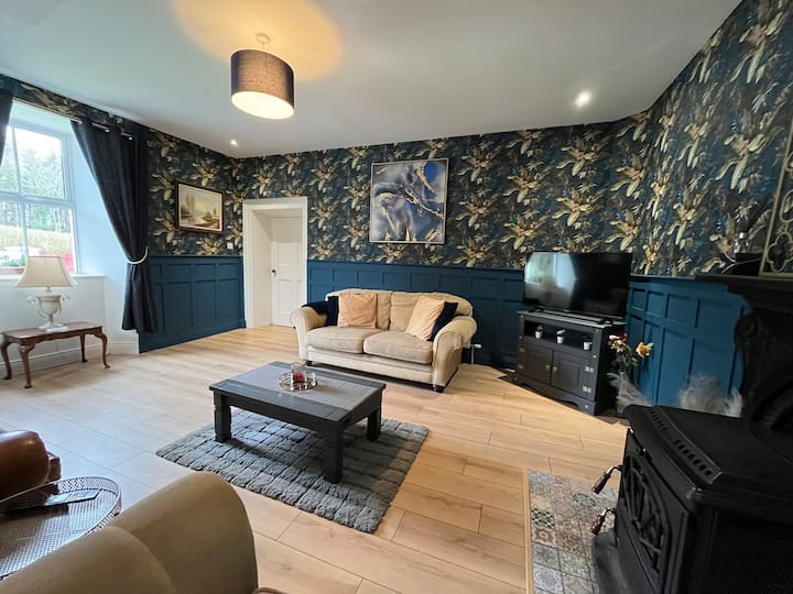 Beautiful Countryside Getaway - Period Farm House - Nenagh