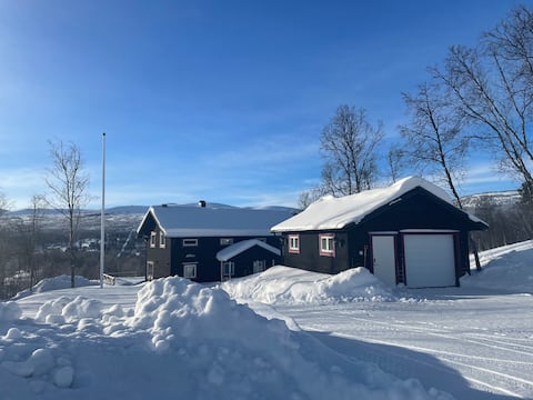 Comfortable and spacious mountain cottage with stunning views.