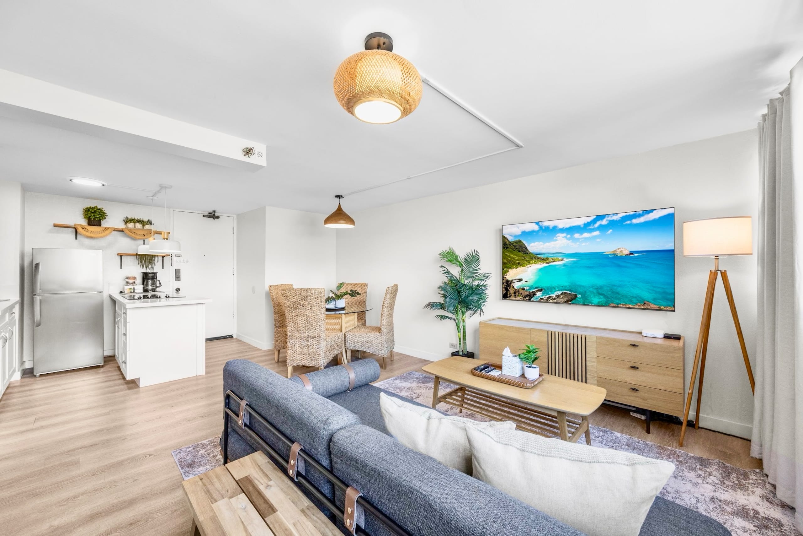 Condo in Honolulu · ★4.83 · 1 bedroom · 4 beds · 1 private bath - Image 9