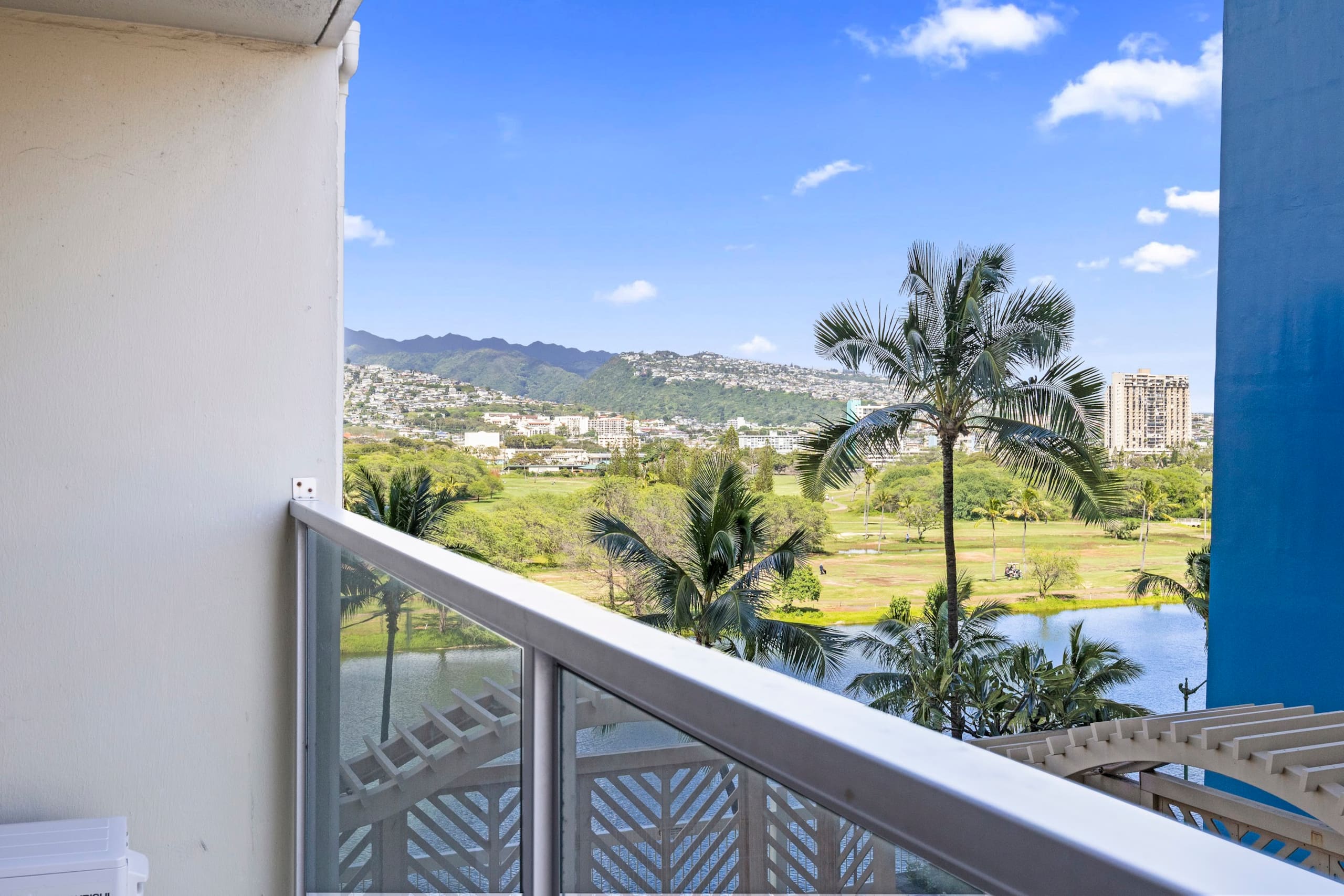 Condo in Honolulu · ★4.83 · 1 bedroom · 4 beds · 1 private bath - Image 50
