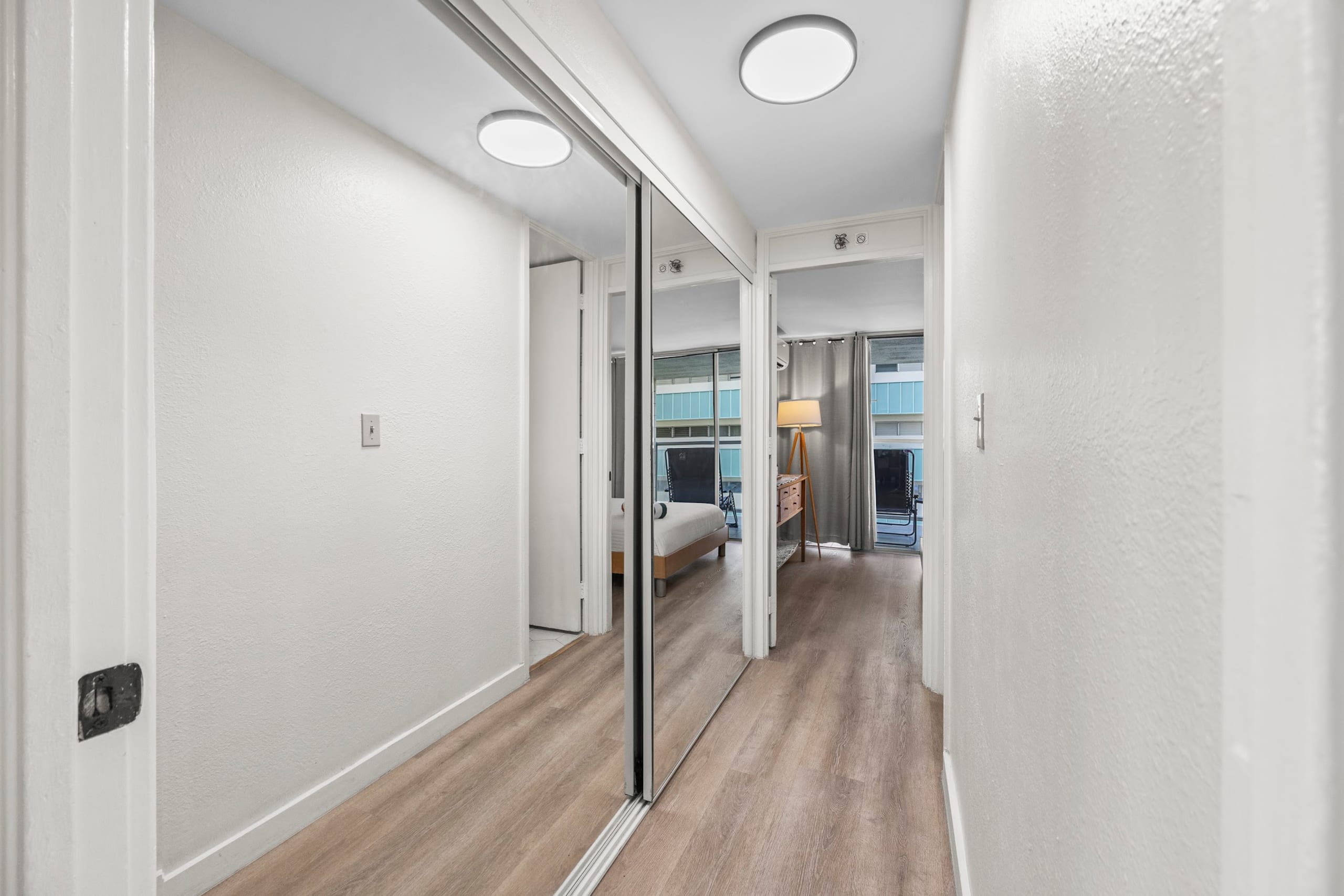 Condo in Honolulu · ★4.83 · 1 bedroom · 4 beds · 1 private bath - Image 12