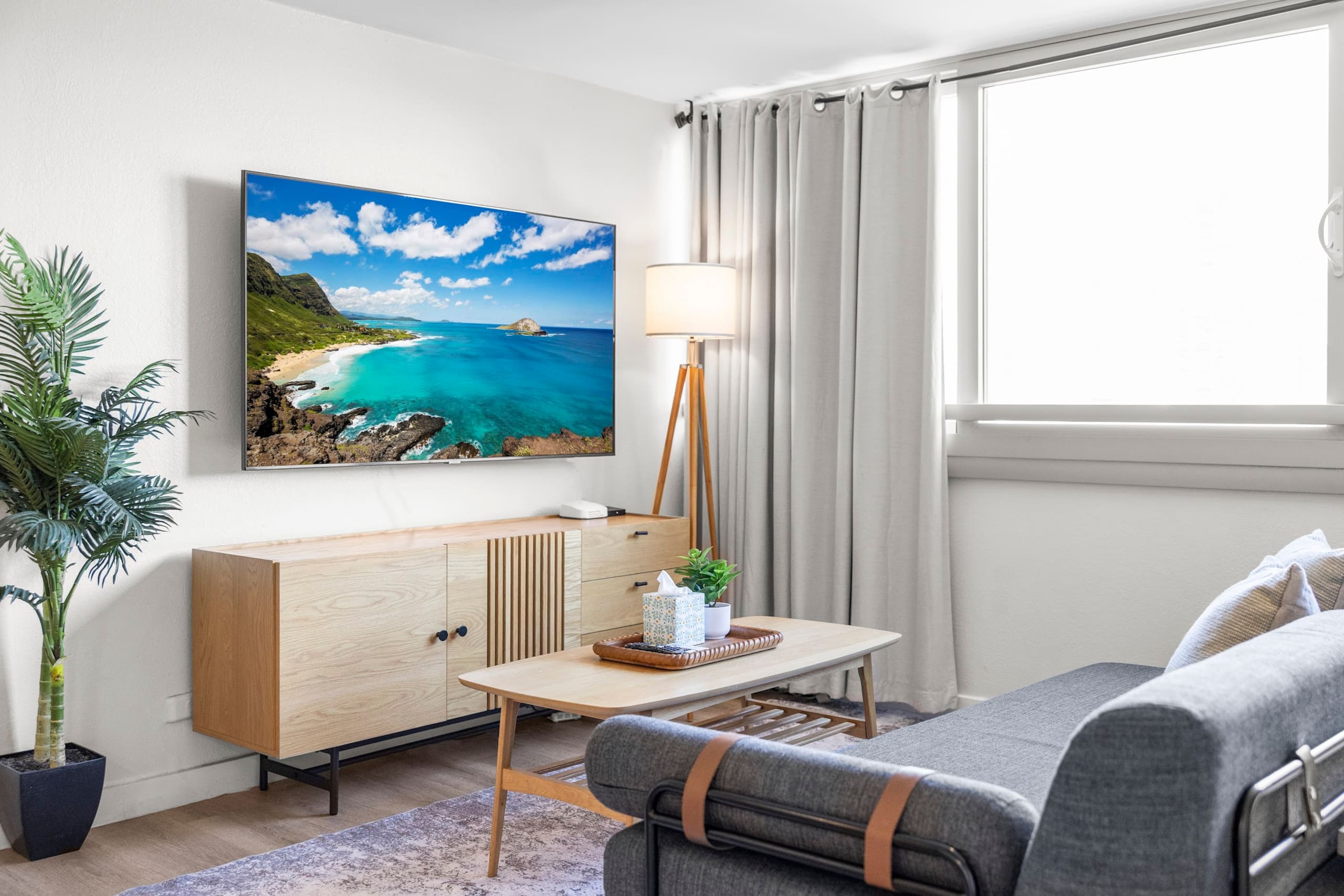 Condo in Honolulu · ★4.83 · 1 bedroom · 4 beds · 1 private bath - Image 13