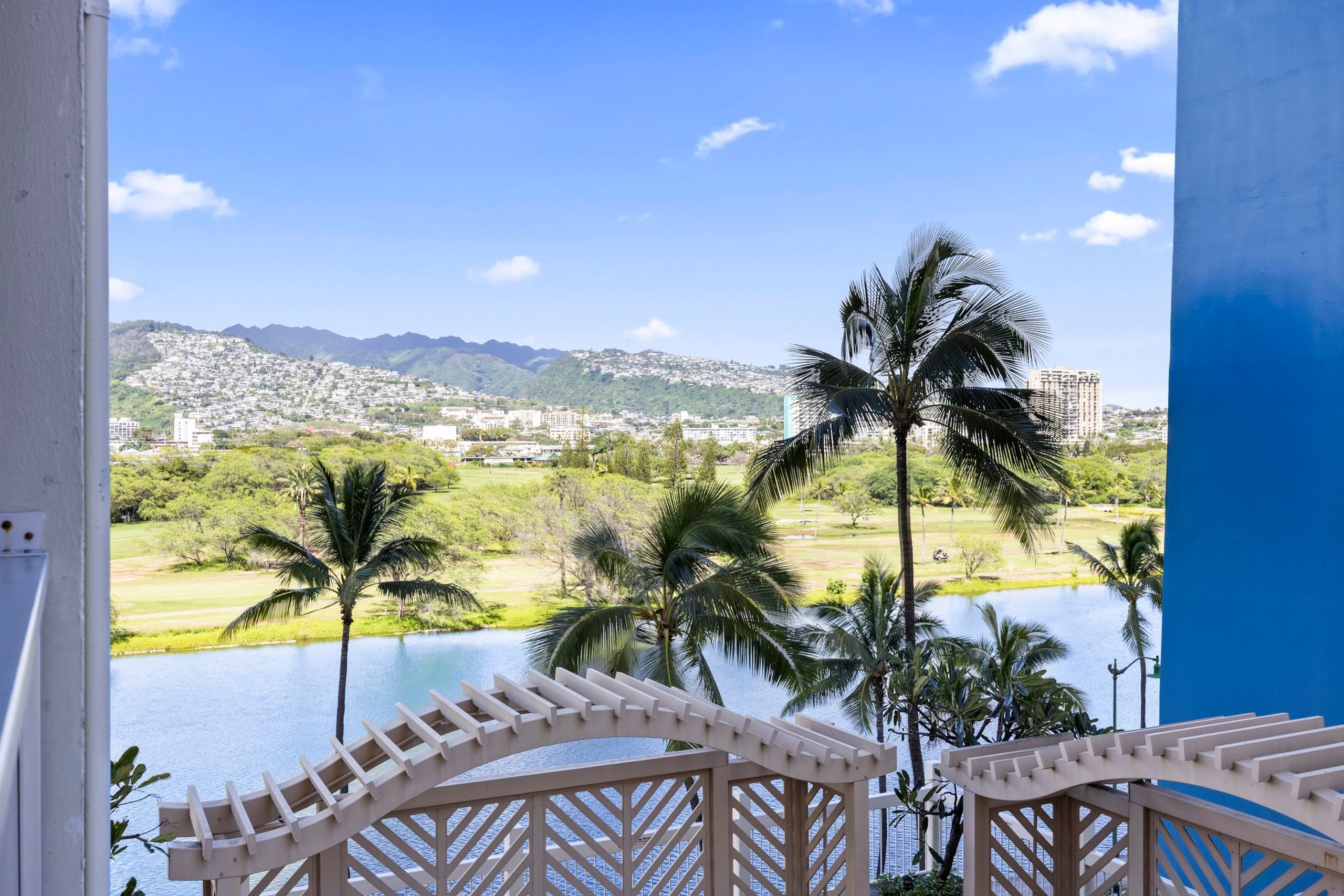 Condo in Honolulu · ★4.83 · 1 bedroom · 4 beds · 1 private bath - Image 51