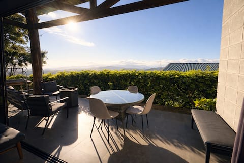 Amazing Mountain Modern Chalet+Misty Forest +Wi-fi