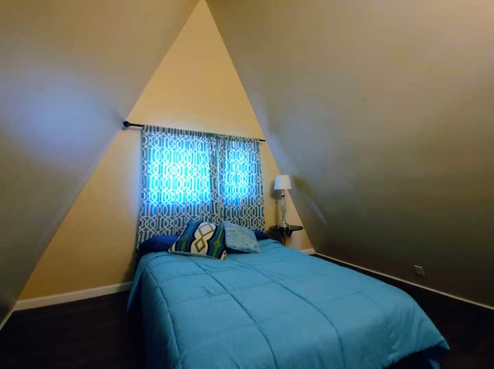 เตียงขนาดเต็ม ห้องนอนชั้น 2