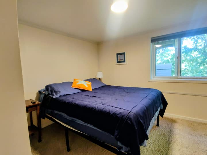 เตียงควีนไซส์พร้อมห้องน้ำติดกัน