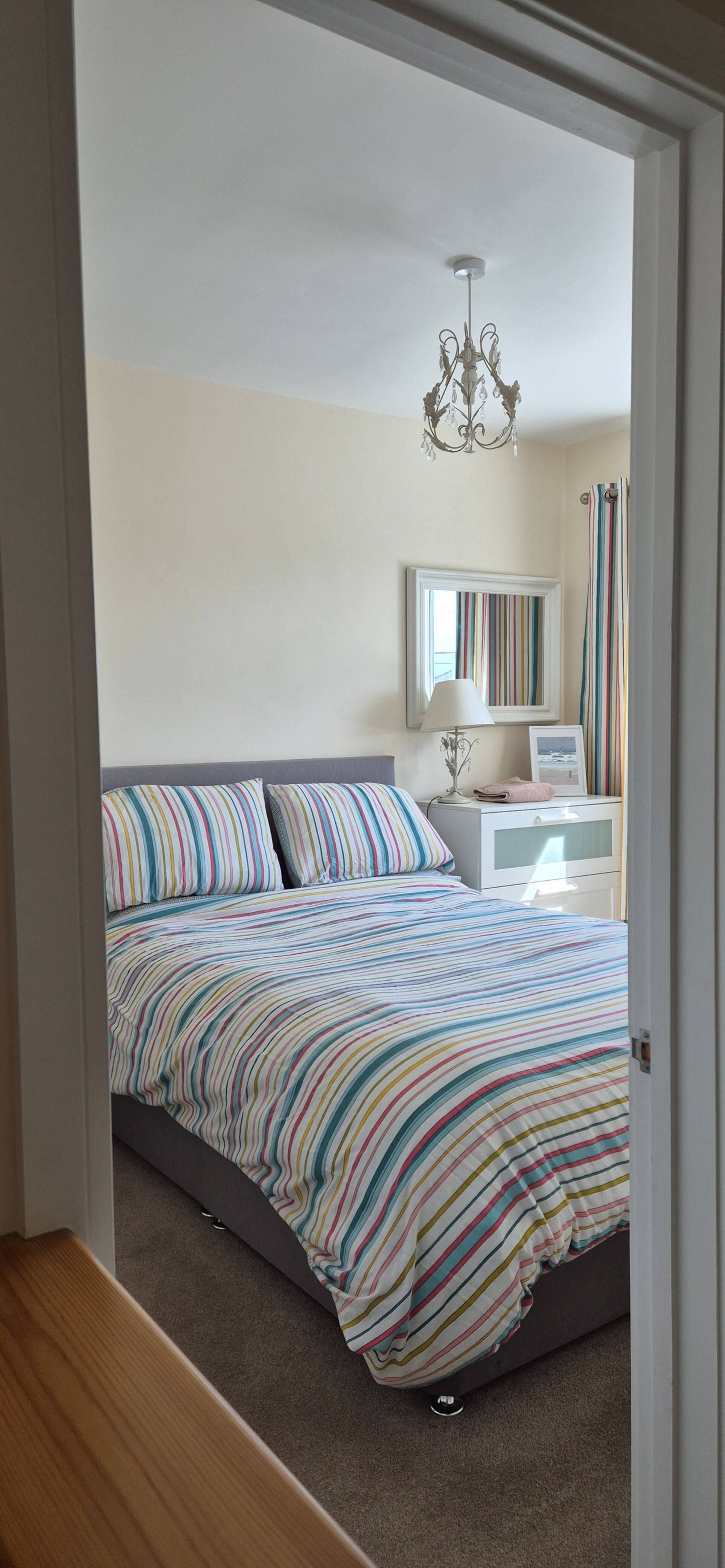 Warm and welcoming house minutes from the beach