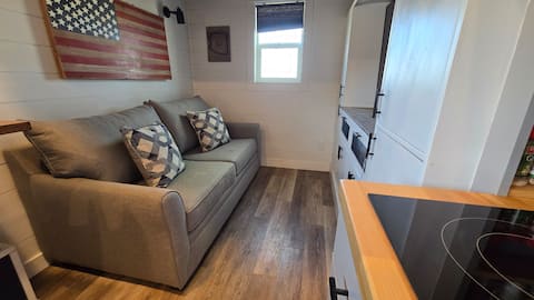 Popular Airbnb listing: Tiny Home Paradise in the heart of roping country. in Phoenix