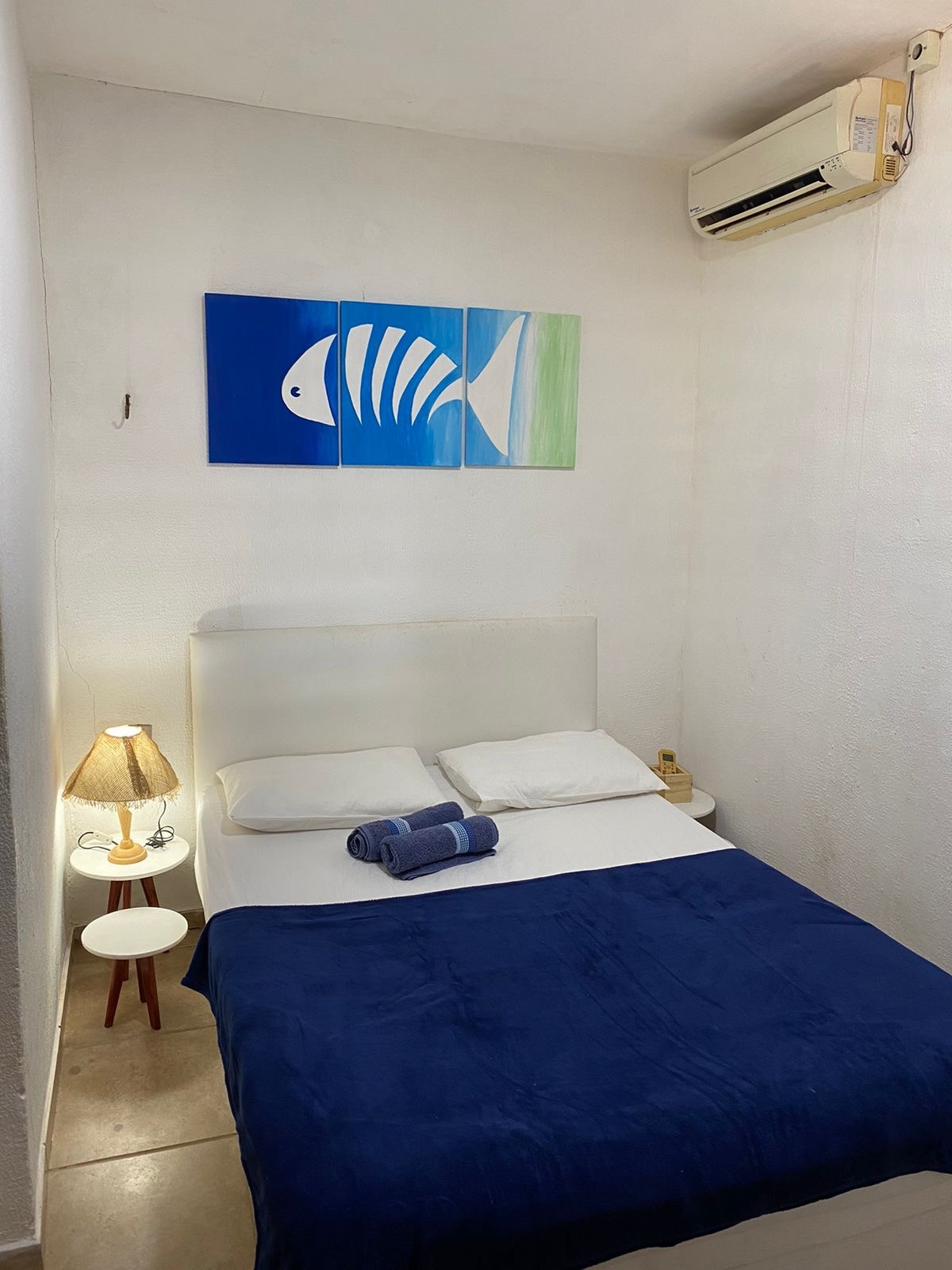 ️ ️ Spálňa 3 – Pohodlie a praktickosť!
1 manželská posteľ + 1 jednolôžko. Klimatizované prostredie.