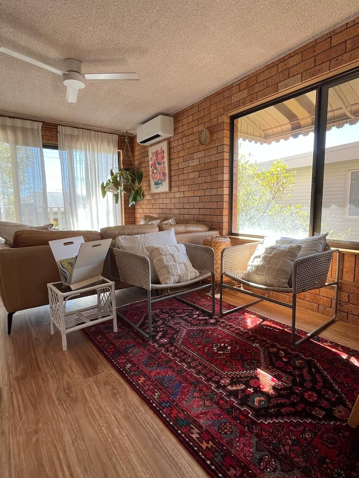Family Friendly Unit With Big Backyard And Pool - Maroochydore