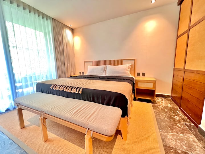 เตียงคิงไซส์ทีวีระเบียงเตียงนอนห้องน้ำส่วนตัว 