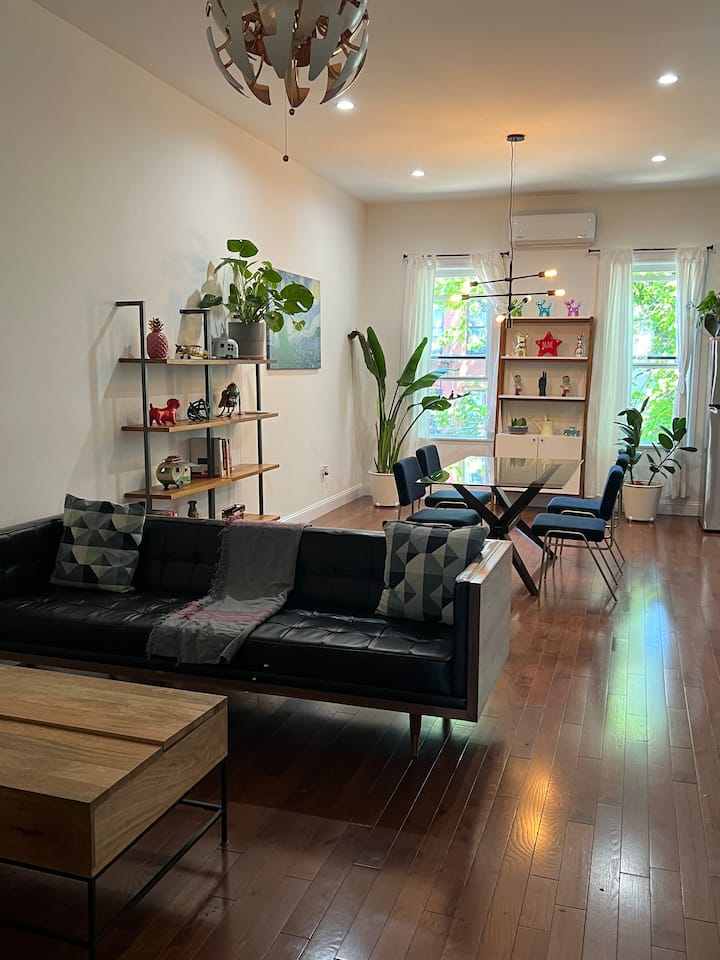 Gorgeous Aparmet With All Services In Brooklyn. - New York