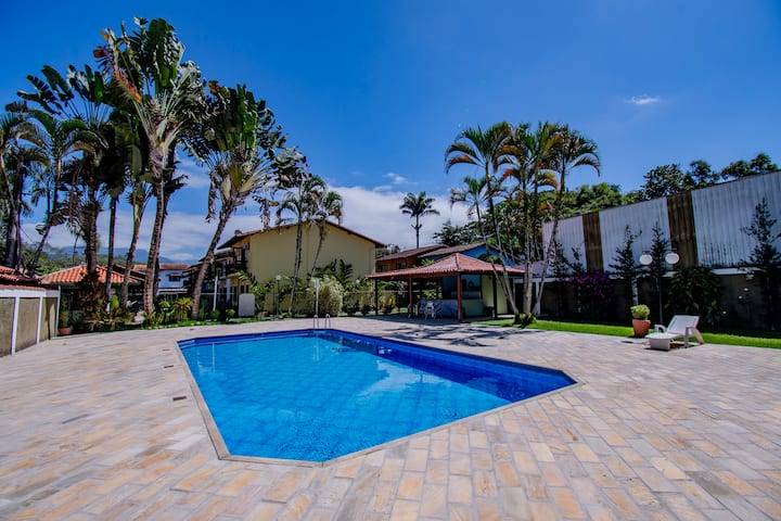 Casa  Com Piscina. - Paraty