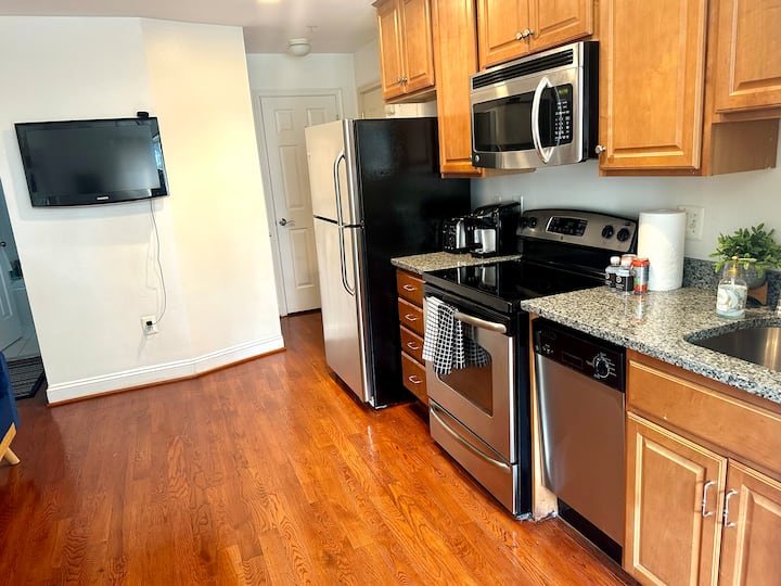 Pennsylvania Avenue 3 Br Condo! - Washington, D.C.
