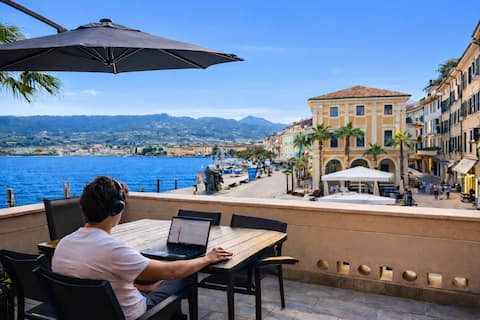 Annuncio Airbnb popolare: RESIDENCES OF THE CENTER Domus Aurea a Salò