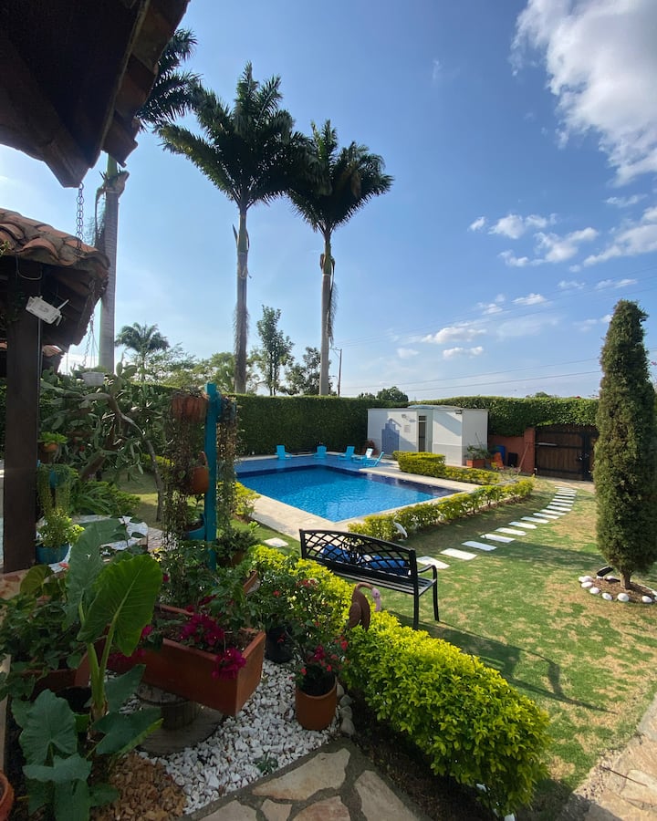 Tres Tejados, nice country house with pool