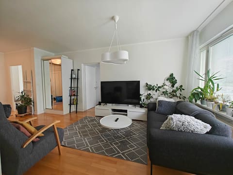 Spacious and bright 2br apartment. Free parking.