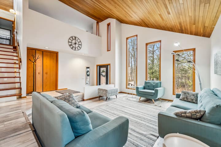 Cheerful Cabin In Birds Hill! 5 Mins From North Perimeter. - Winnipeg Folk Festival