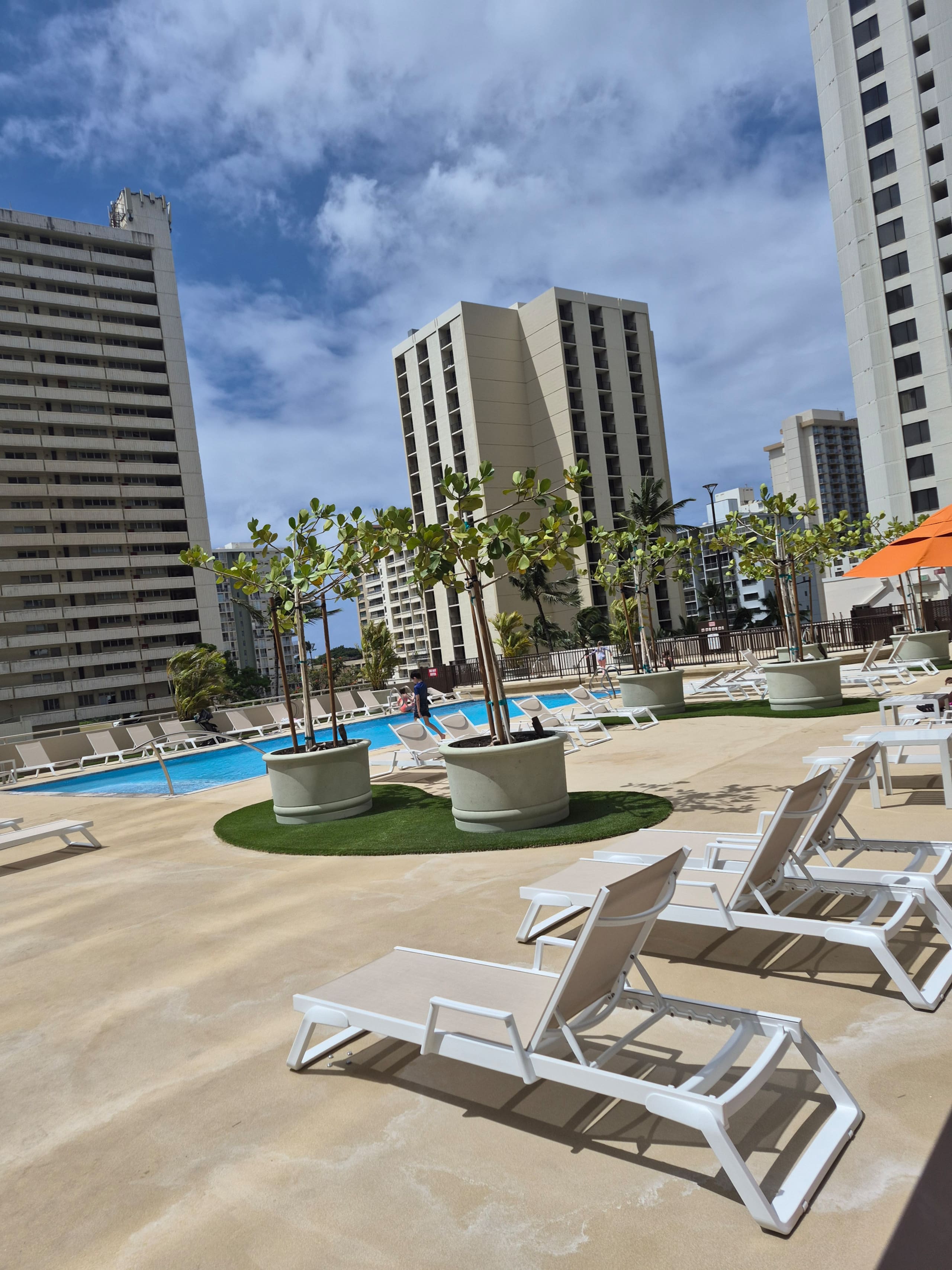 Condo in Honolulu · ★4.65 · 1 bedroom · 3 beds · 1 shared bath - Image 14
