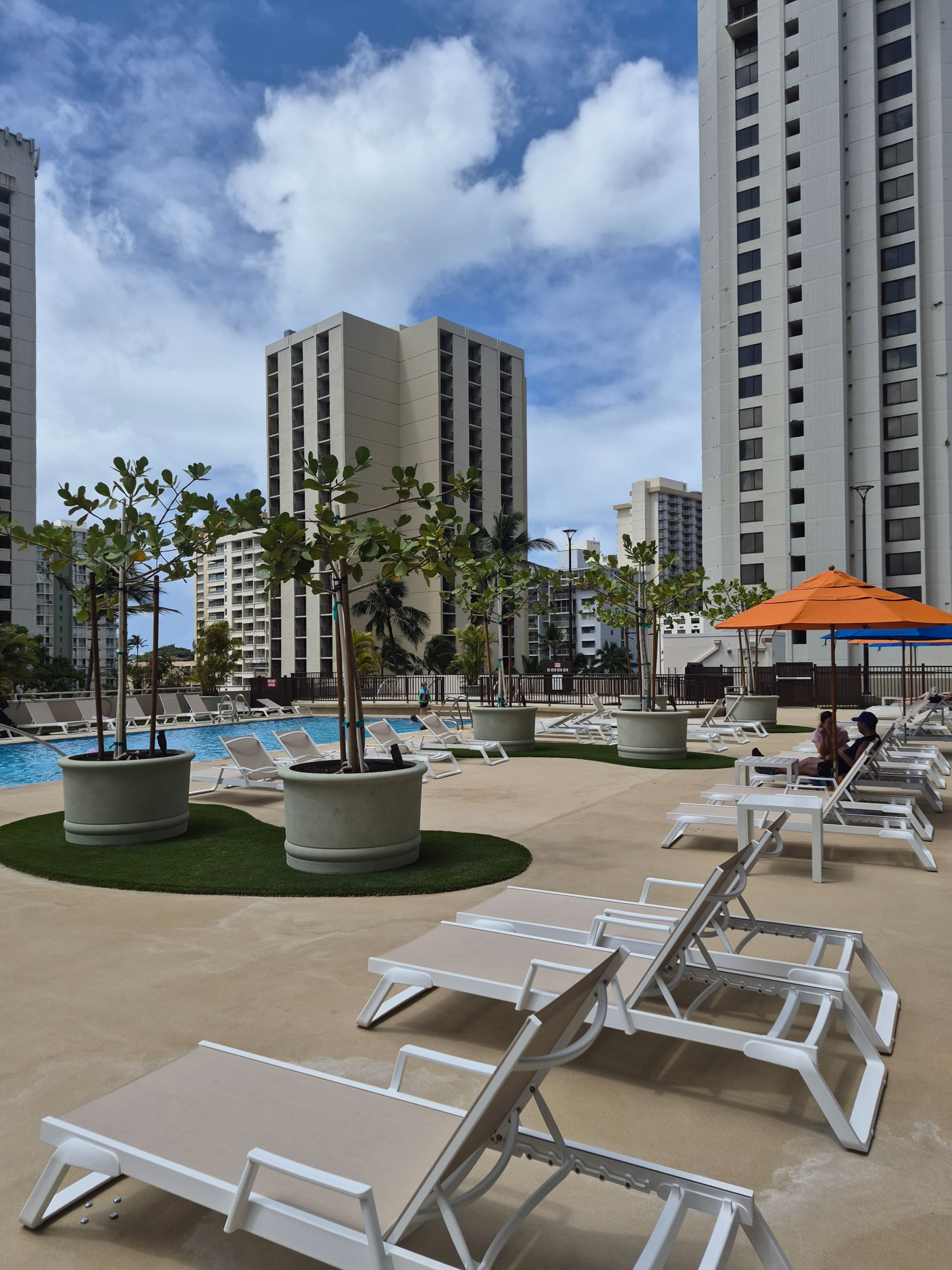 Condo in Honolulu · ★4.65 · 1 bedroom · 3 beds · 1 shared bath - Image 10