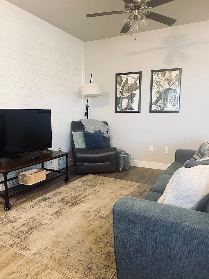 Newish 3 Bedroom 2.5 Bath Townhouse With Patio - Utah