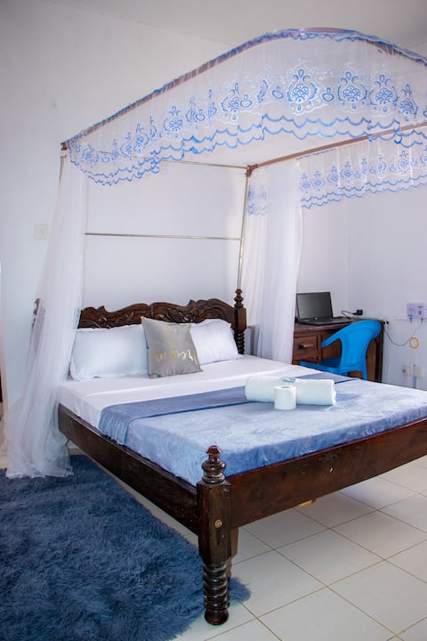 Cozy and Budget-friendly Airbnb in Malindi Alphase