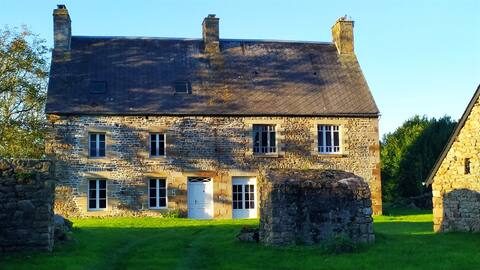 Stone family home (9 to 11 guests)
