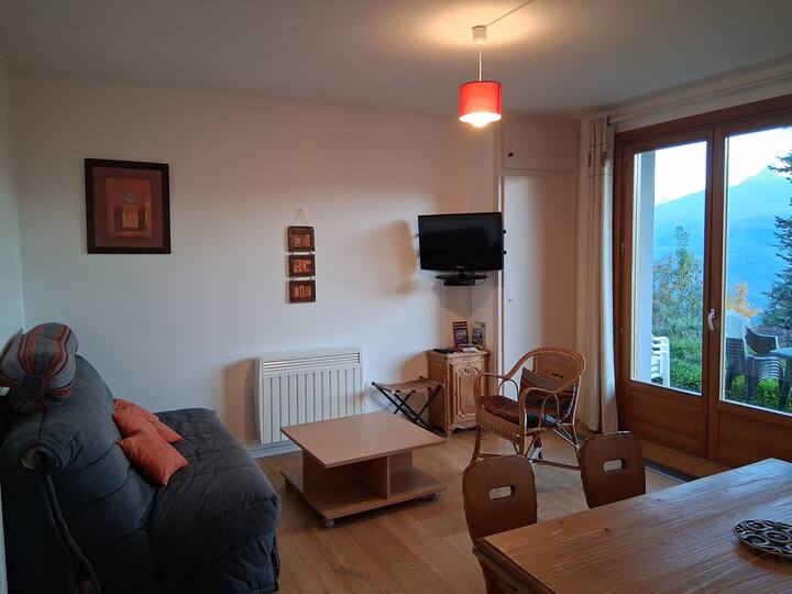 Logement Spacieux Avec Jardin Et Vue Imprenable - Passy