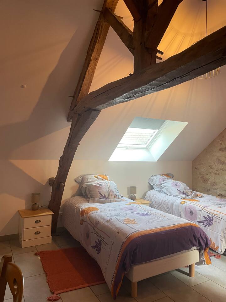 L'âme De Bel Air, Chambre D'hôtes "Feu" - Lapalisse
