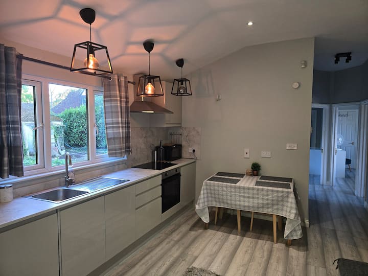 Three Bedroom Lodge Also Suitable For Contractors - Oxfordshire