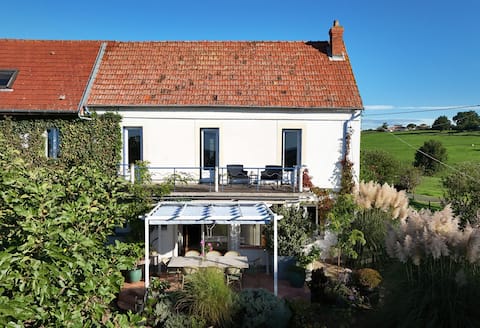 Gorgeous 8-persons guesthouse with panoramic view