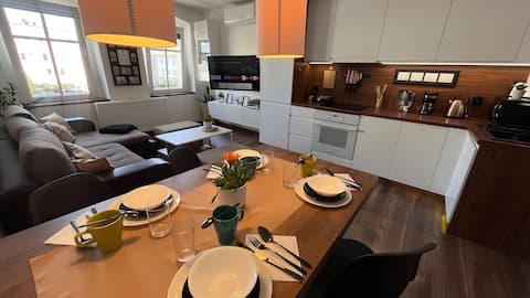 Apartament Crooked stairs