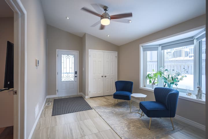 4-bedroom Waterfront Cottage - Innisfil