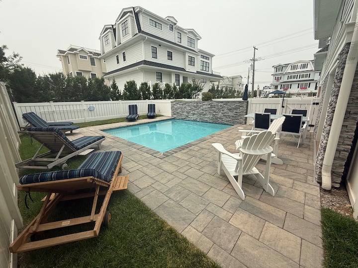 5 Bedroom & Pool
280 24th Street 
Heart Of Avalon - Avalon, NJ